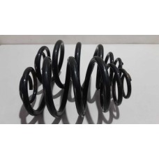 Par molas tras vw saveiro 2014